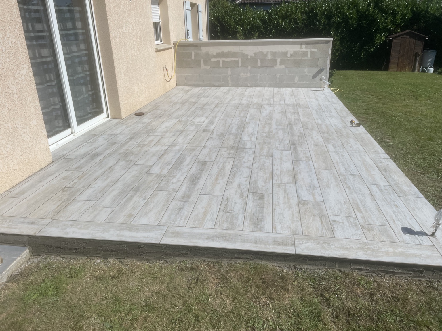 Réalisation d’une terrasse carrelée